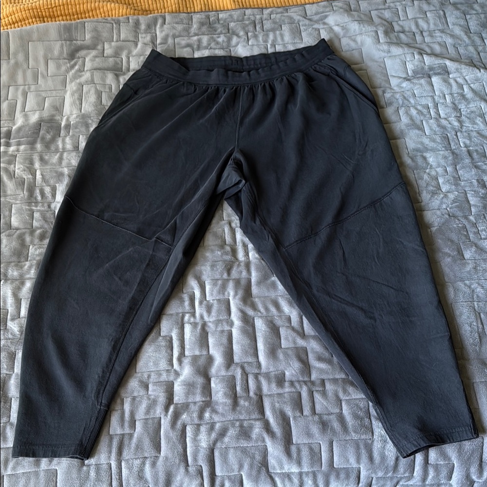 Nike Black Joggers with Drawstring Waistband and Tapered Fit - Picture 2 of 4